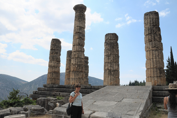 Sandy and the Temple of Apollo
