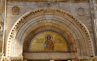 _Mosaic over entrance to Basilica of Euphrasis 0314